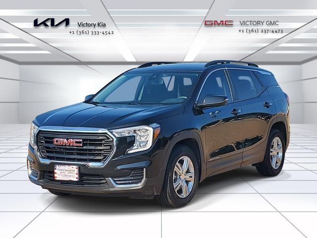 2024 GMC Terrain SLE in Ebony Twilight Metallic — front three-quarter view